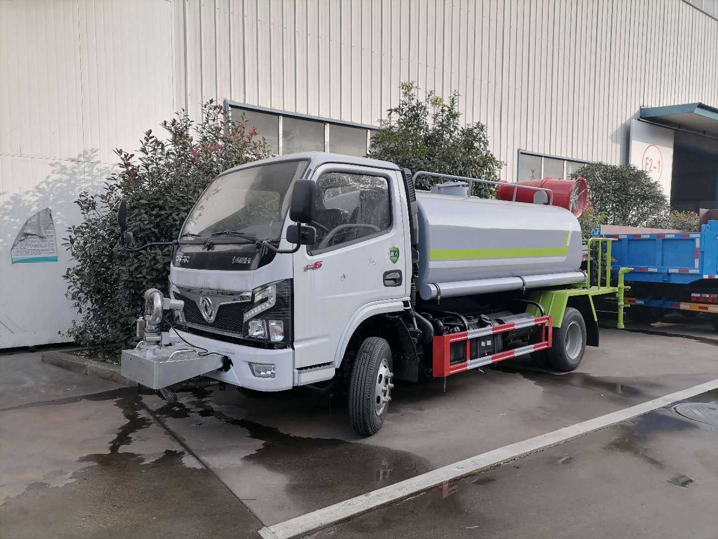 华通牌HCQ5045TDYEQ6型多功能抑尘车喷雾车降尘车厂家价格